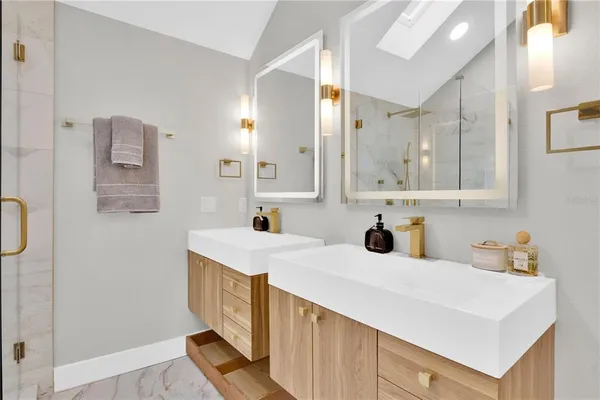 $1,225,000 | 109 East 12th Avenue, Windermere, FL 34786