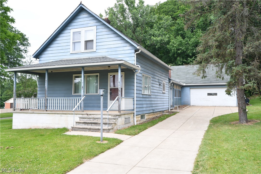 9527 Murray Road Cleveland, OH 44125 - Photo 1 of 8
