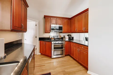 $675,000 | 611 West Whiting Lane, Arlington Heights, IL 60004
