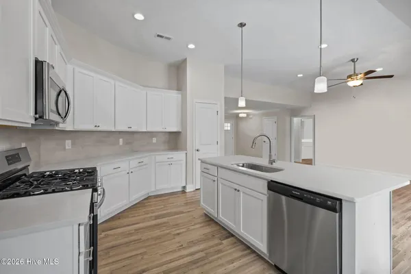 $393,400 | 811 Lendy Drive, Greenville, NC 27858