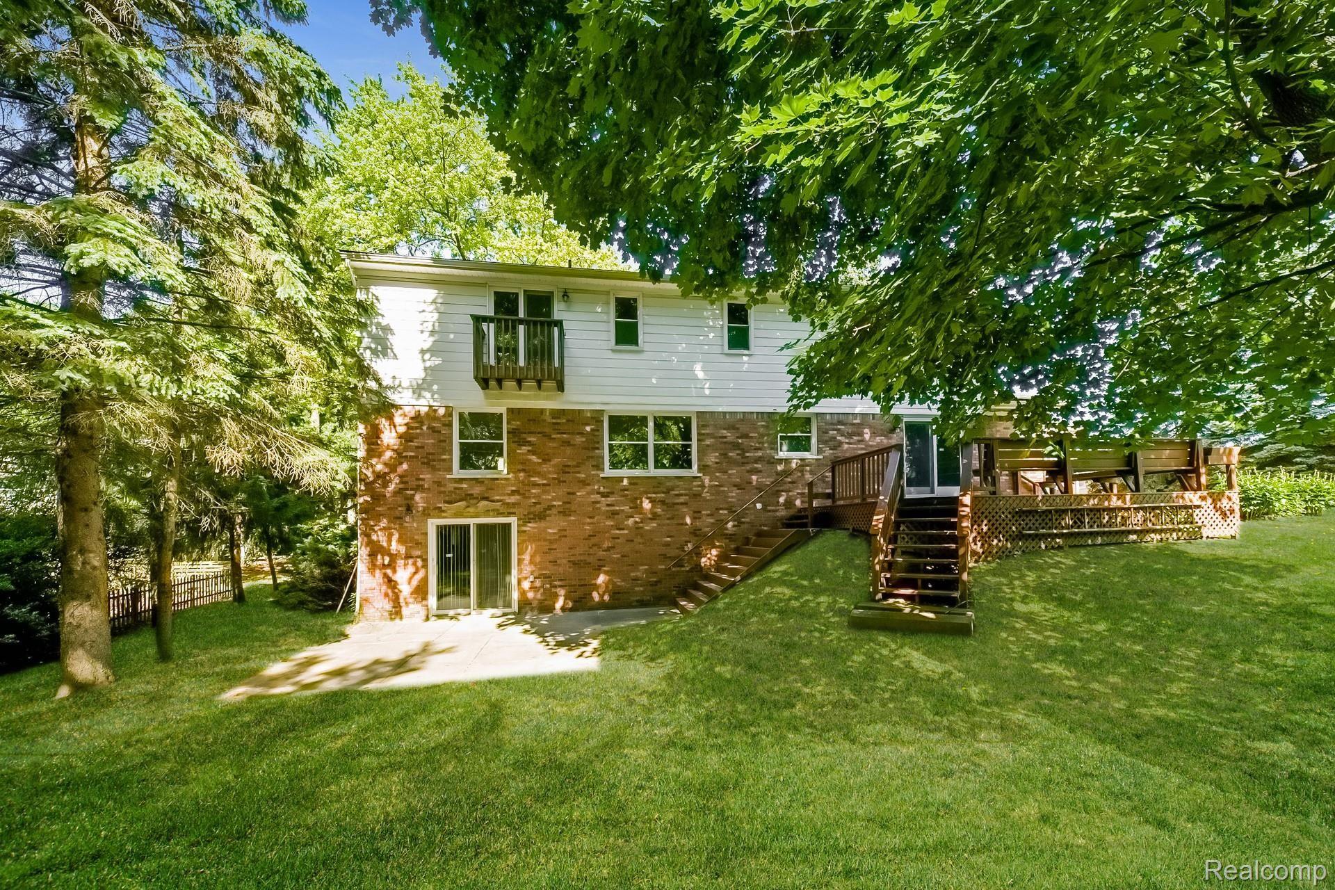 896 Allston Drive Rochester, MI 48309 - Photo 49 of 57 052-photo-rear-view-8358000.jpg