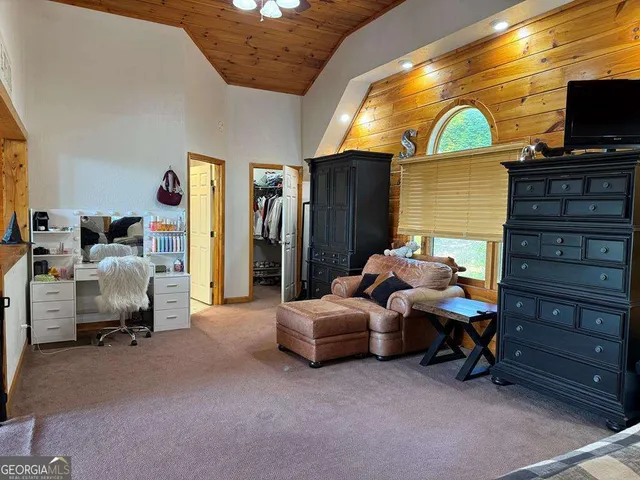 a bed room with a bed