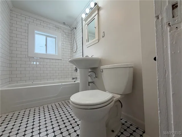 $1,350 | 180 Richmond Avenue, Unit 4, Buffalo, NY 14222