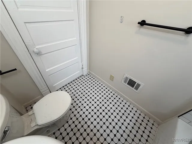 $1,350 | 180 Richmond Avenue, Unit 4, Buffalo, NY 14222