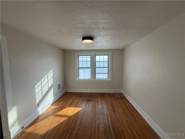 $1,350 | 180 Richmond Avenue, Unit 4, Buffalo, NY 14222