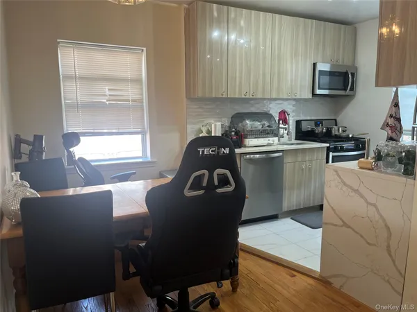 $3,150 | 208-11 41st Avenue, Unit 2 | Bayside