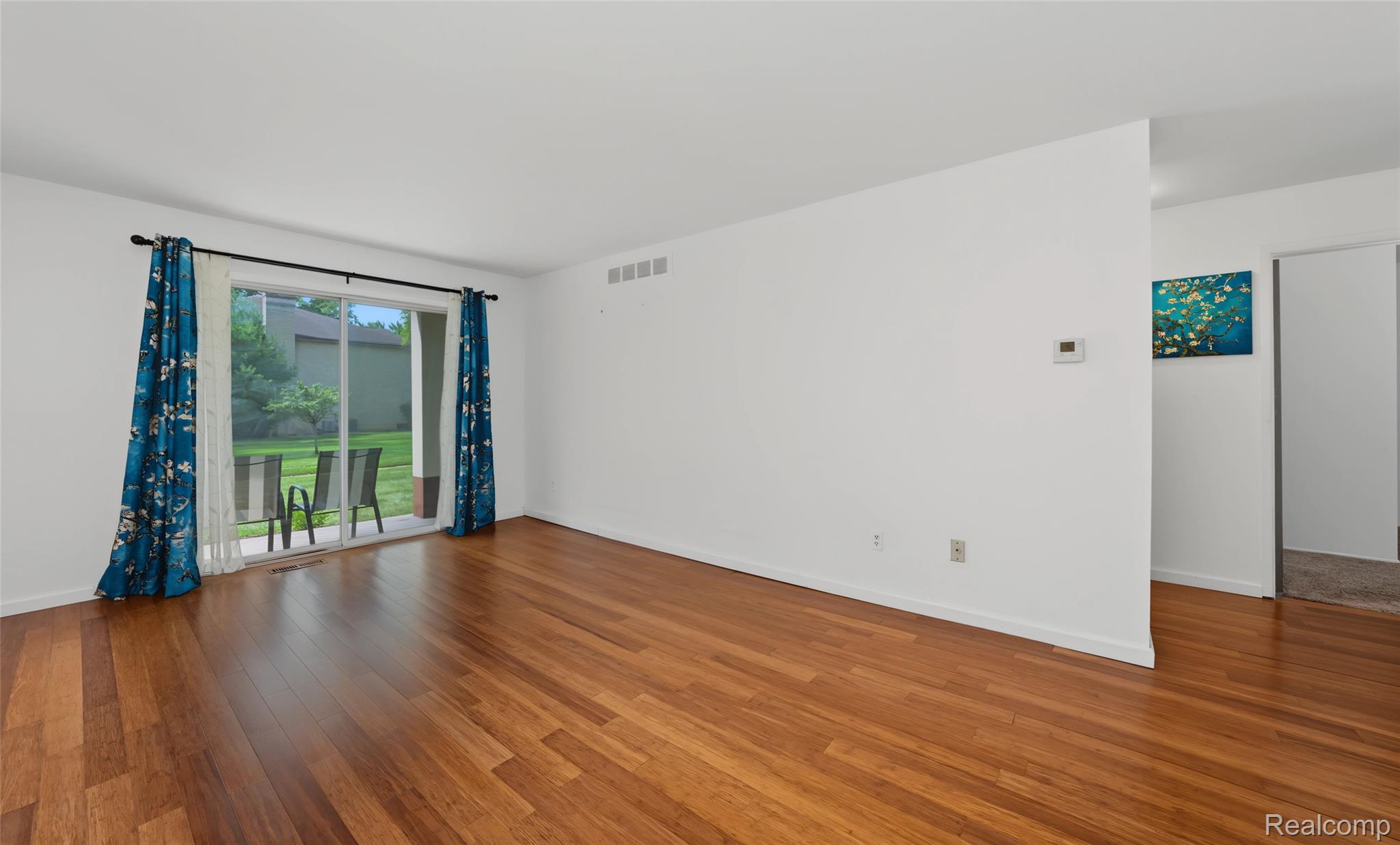 29289 Hayes Road, Unit F10 Warren, MI 48088 - Photo 14 of 40 14_Living Room-4.jpeg