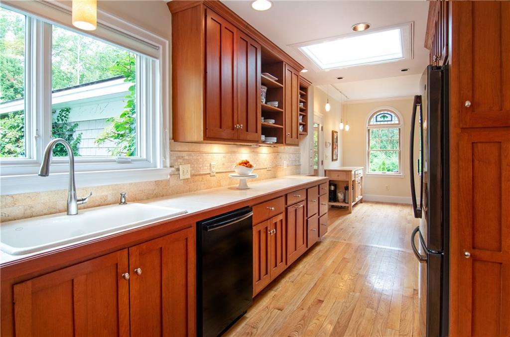 106 Ravine Drive Cumberland Foreside, ME 04110 - Photo 13 of 29 Ample room for a center island for...