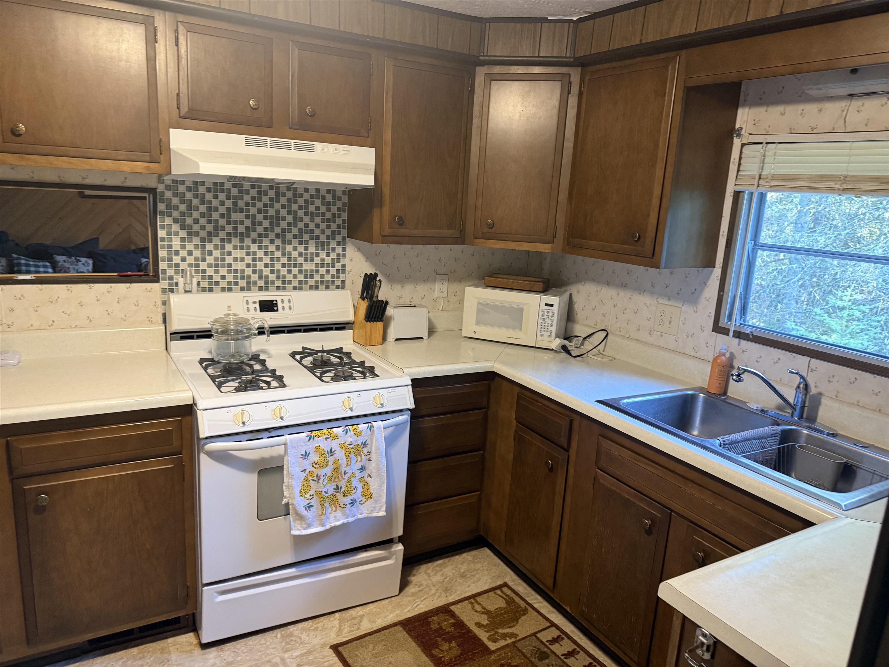 8160 Amberg Wausaukee Road Amberg, WI 54102 - Photo 3 of 23 Gallery Image 3