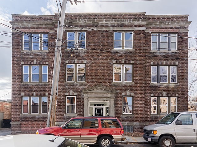 4 Leicester Street, Unit 4 Boston, MA 02135 - Photo 11 of 12 a building view