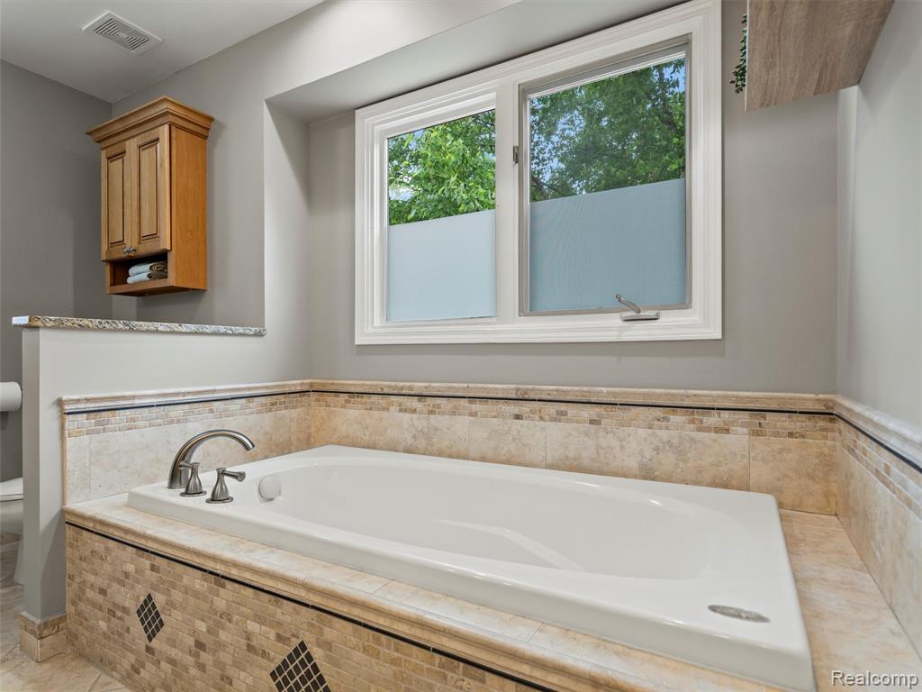 1688 Chase Drive Rochester, MI 48307 - Photo 46 of 78