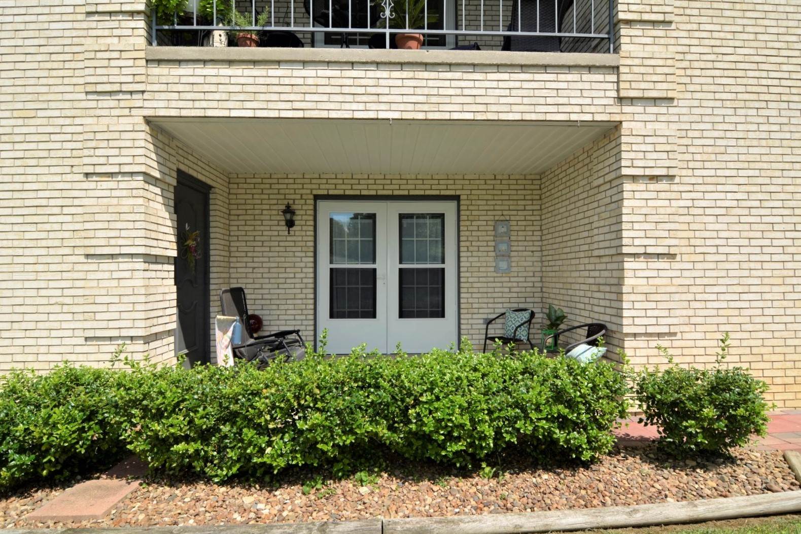6736 Newburgh Road Evansville, IN 47715 - Photo 1 of 22 Gallery Image 1