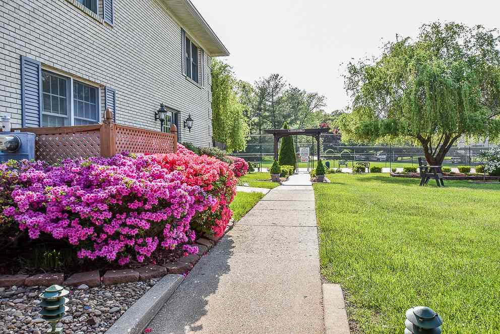 6736 Newburgh Road Evansville, IN 47715 - Photo 4 of 22 Gallery Image 4