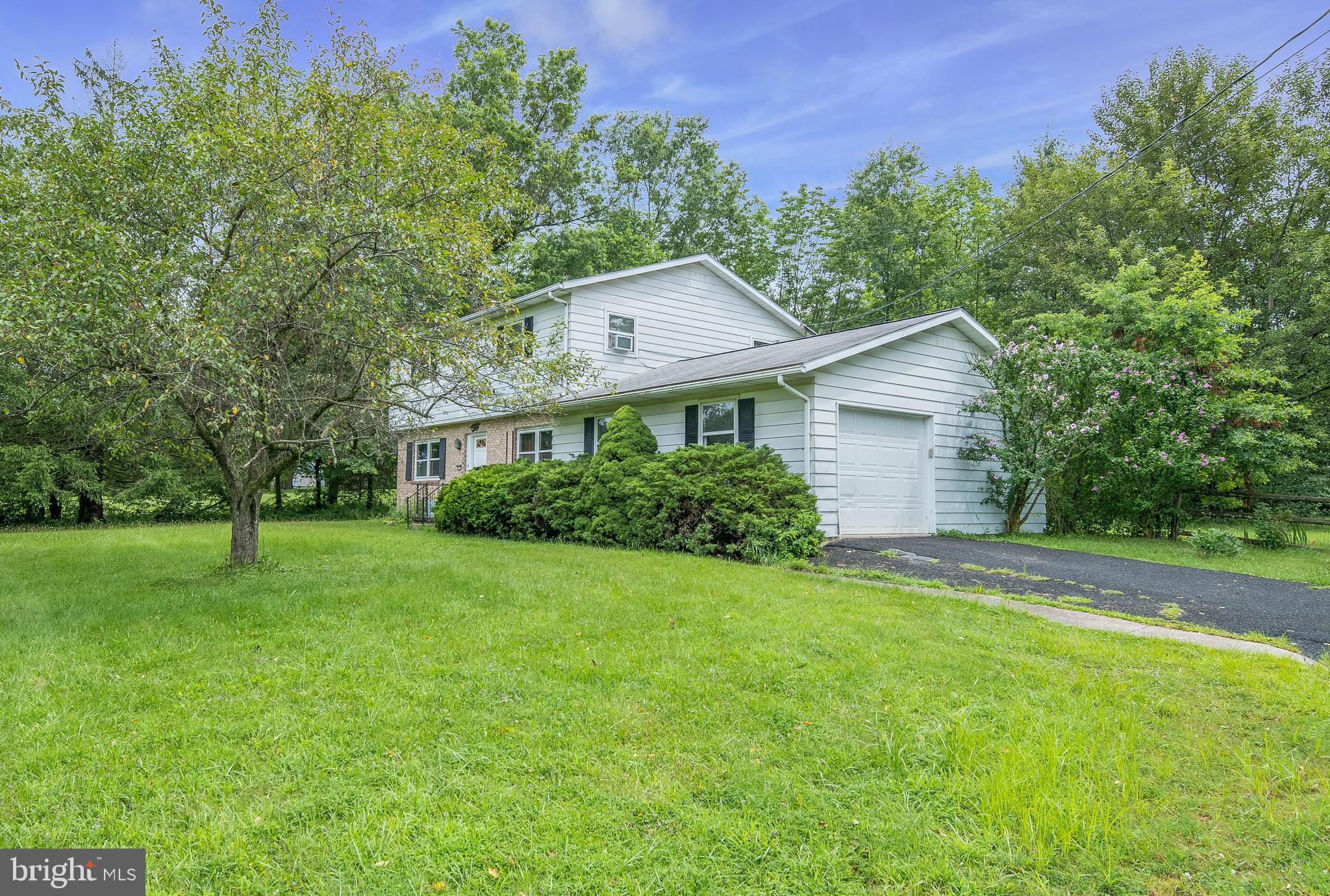 451 Portzer Road Quakertown, PA 18951 - Photo 3 of 25 Gallery Image 3