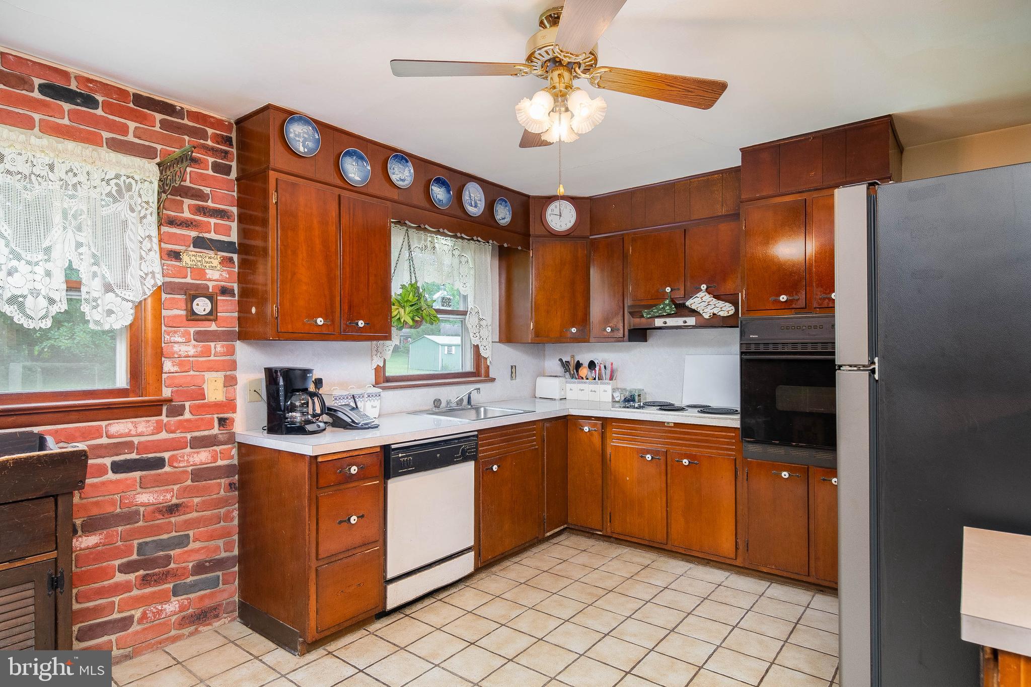 451 Portzer Road Quakertown, PA 18951 - Photo 9 of 25 Gallery Image 9