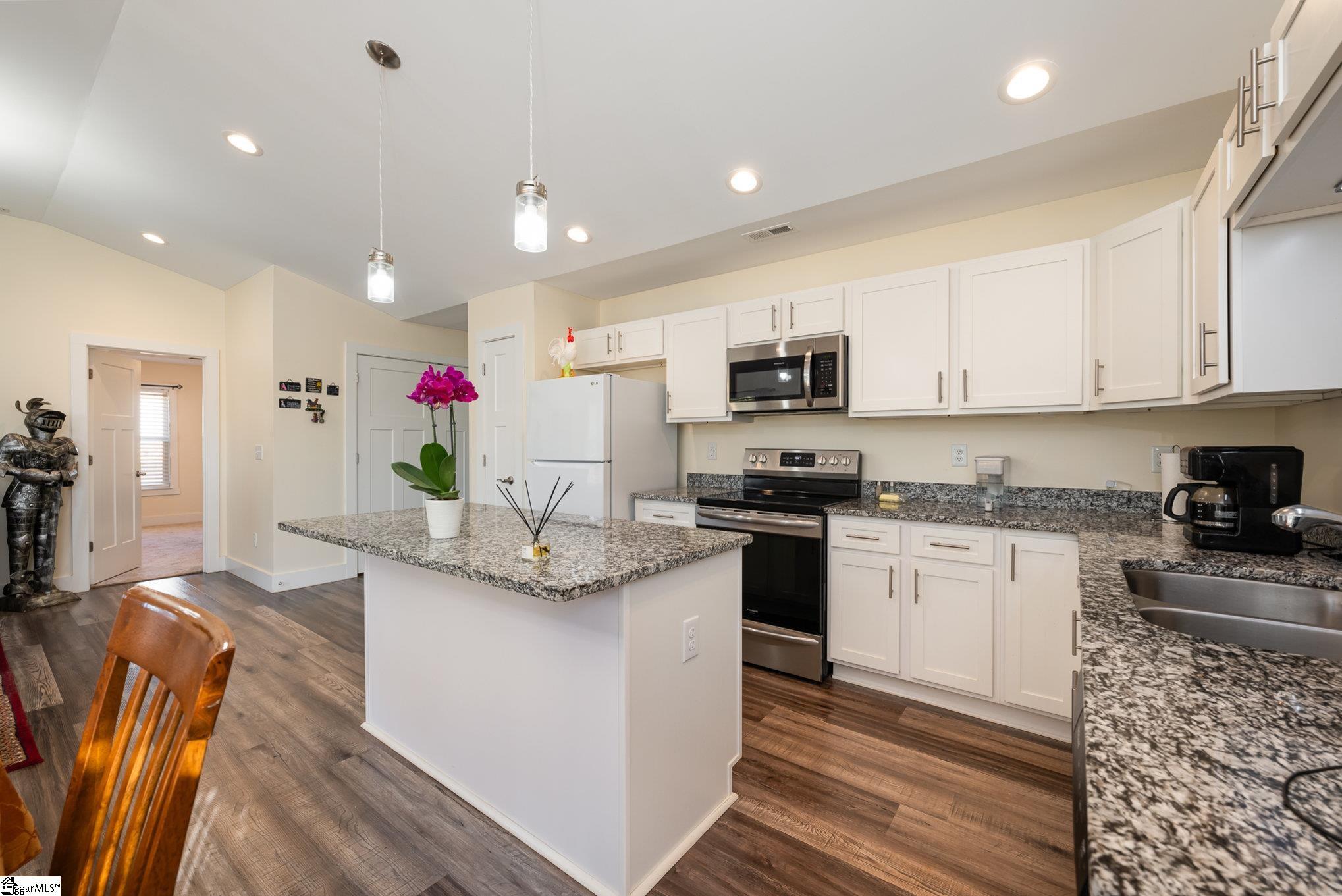 221 Aldrich Road Chesnee, SC 29323 - Photo 14 of 36