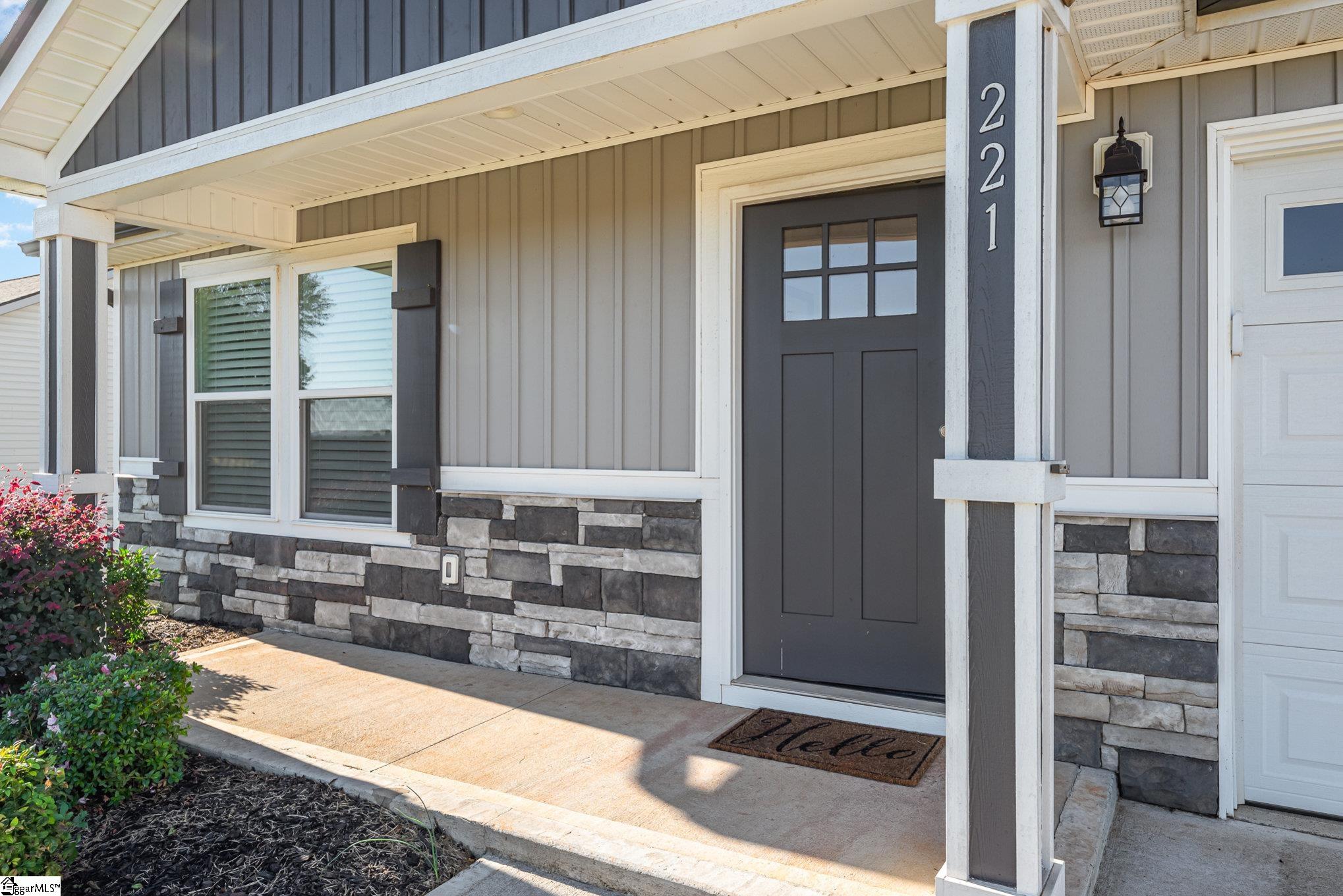 221 Aldrich Road Chesnee, SC 29323 - Photo 4 of 36