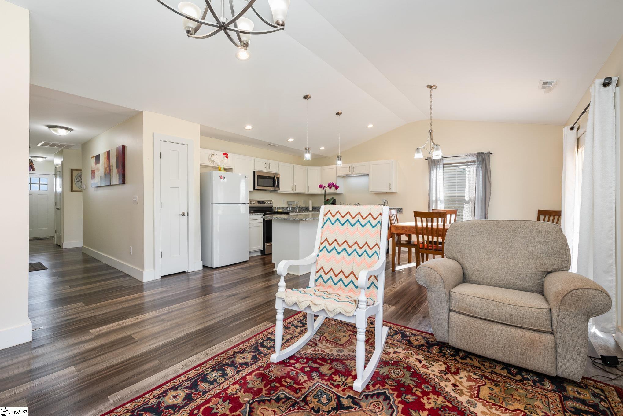 221 Aldrich Road Chesnee, SC 29323 - Photo 7 of 36