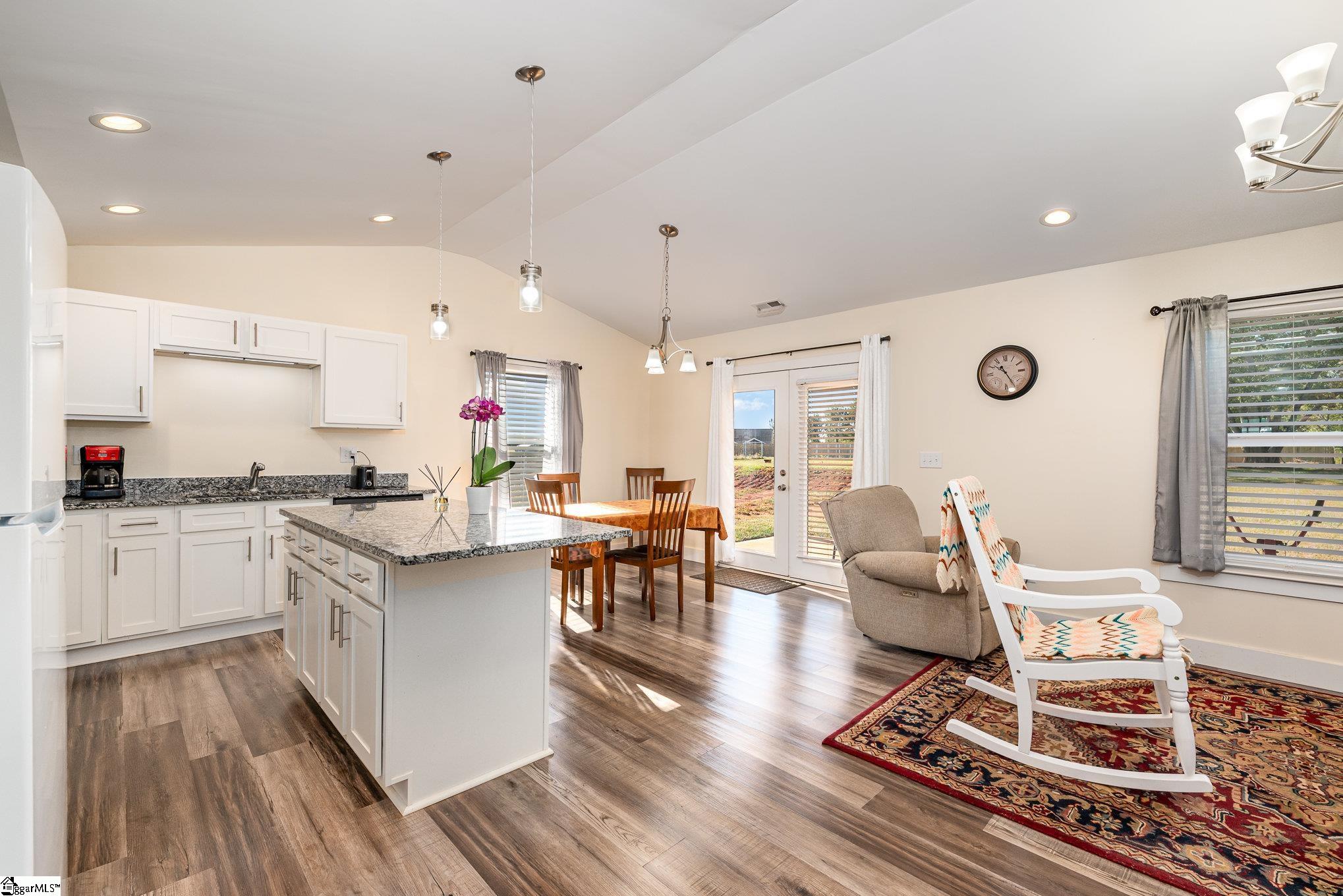 221 Aldrich Road Chesnee, SC 29323 - Photo 8 of 36