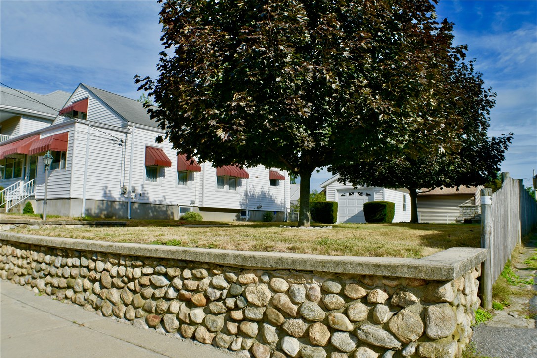 134 Carnation Street Woonsocket, RI 02895 - Photo 3 of 21 Gallery Image 3