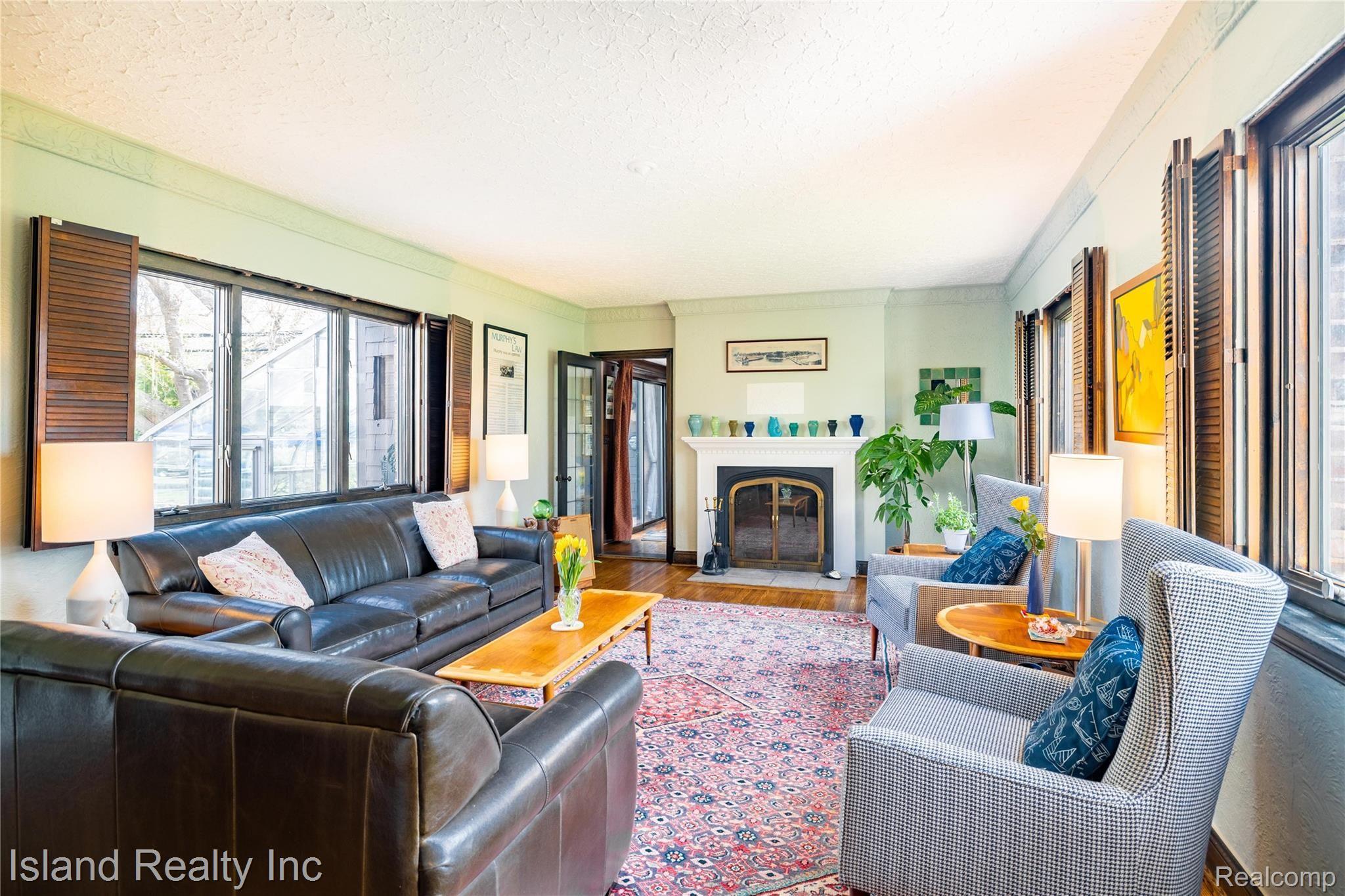 7580 Ferry Road Grosse Ile, MI 48138 - Photo 7 of 41 7580 Ferry, Grosse Ile (7 of 50).jpg