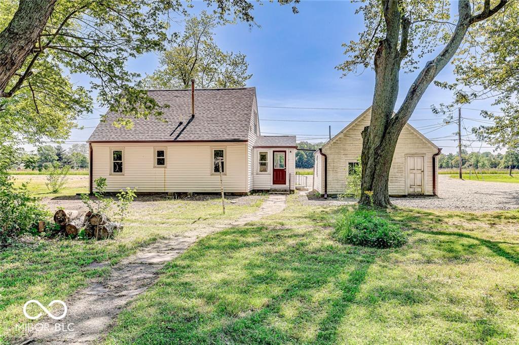 1907 Anderson Frankton Road Anderson, IN 46011 - Photo 3 of 20 Gallery Image 3