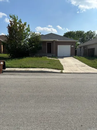 $1,600 | 10730 Shaenmeadow, San Antonio, TX 78254