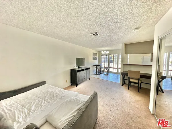 $1,800 | 3600 Bagley Avenue, Unit 107, Los Angeles, CA 90034