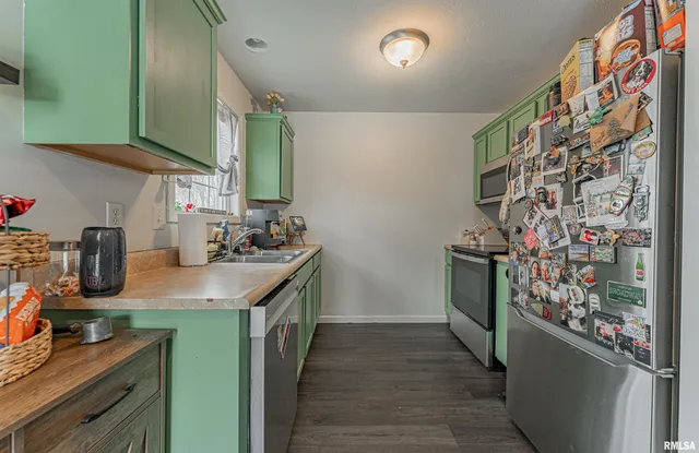 $239,000 | 2904 Breezewood Boulevard, Bloomington, IL 61704