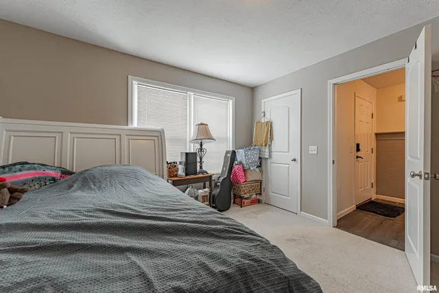 $239,000 | 2904 Breezewood Boulevard, Bloomington, IL 61704