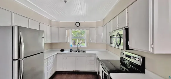 $599,000 | 804 Chebomnicon Road, La Pointe, WI 54850