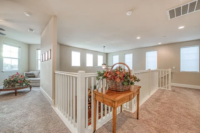 a view of a livingroom with furniture