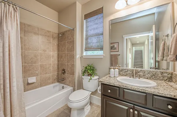 $779,000 | 1609 Piccadilly Lane, Clovis, CA 93619
