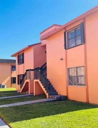 $2,200 | 6395 West 27th Court, Unit 2017, Hialeah, FL 33016