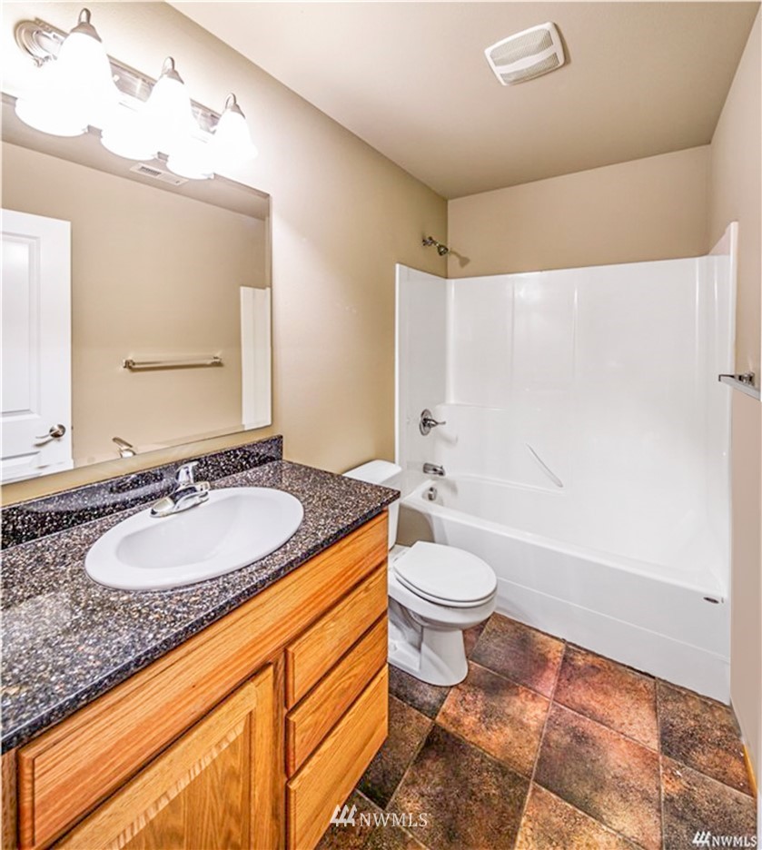 2081 Roxy Loop Ferndale, WA 98248 - Photo 14 of 28 Gallery Image 14