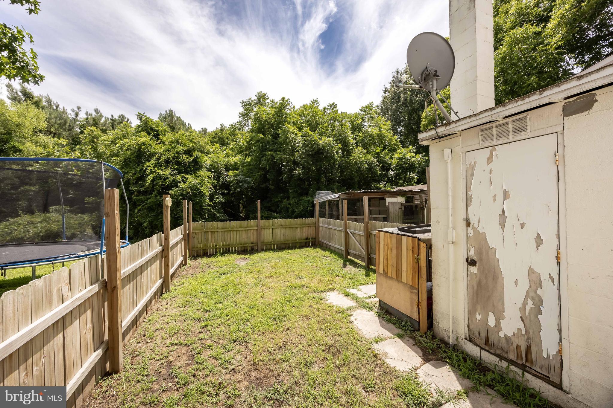 26467 Mariners Road Crisfield, MD 21817 - Photo 44 of 44 a view of a backyard