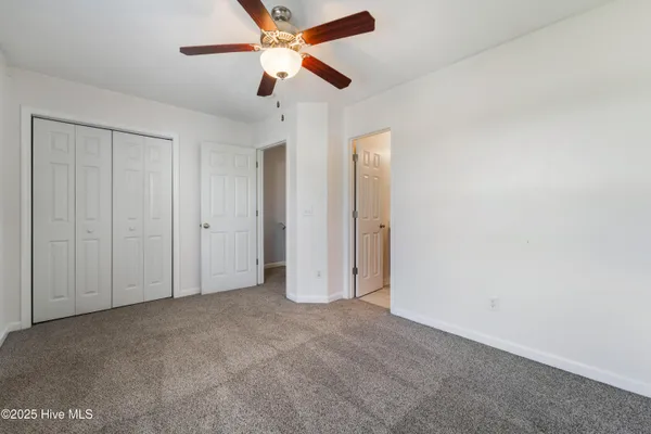 $1,295 | 203 Lanieve Court, Unit 12, Hubert, NC 28539