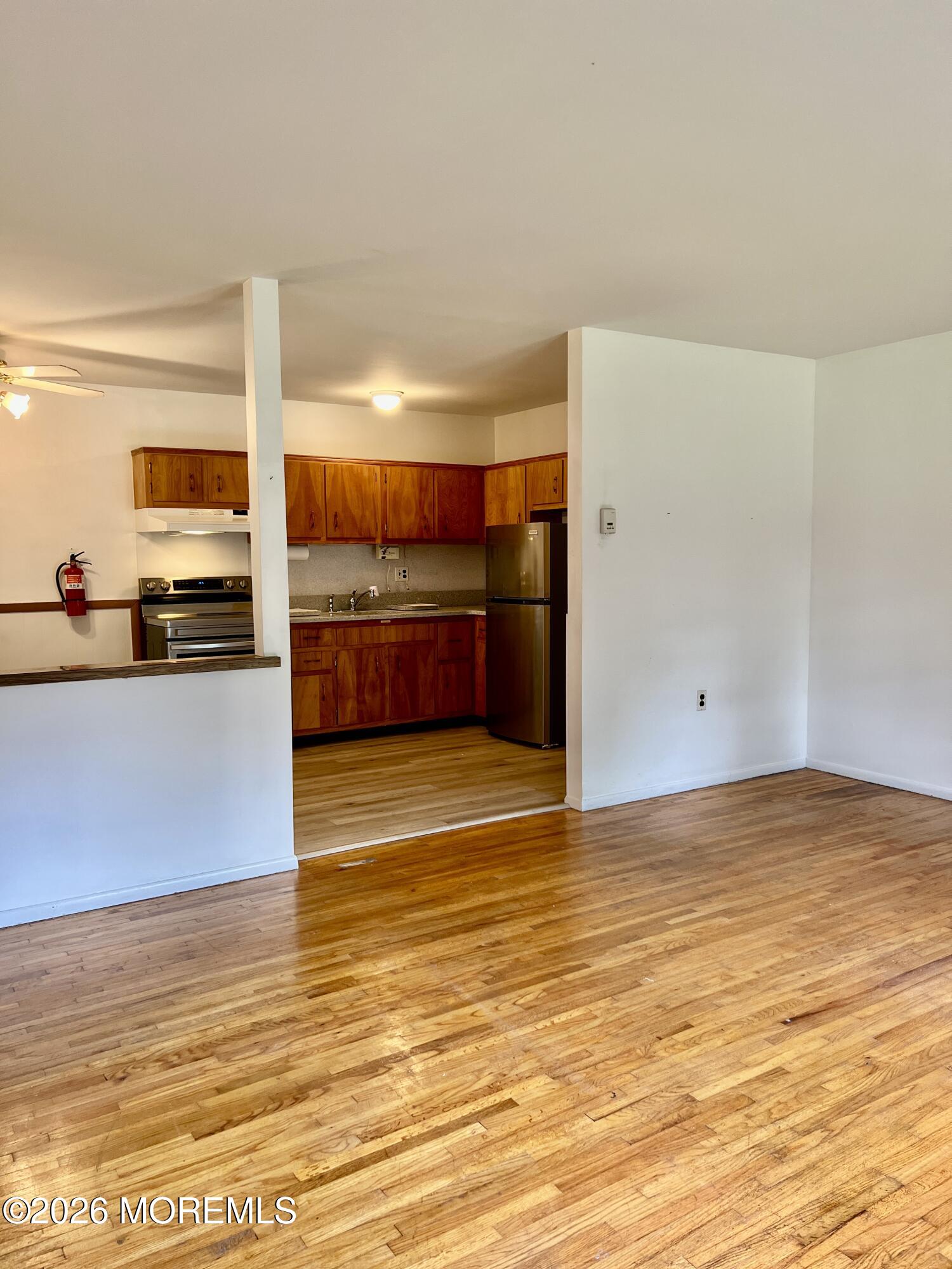 106 Hope Road, Unit C Whiting, NJ 08759 - Photo 4 of 16 Living room