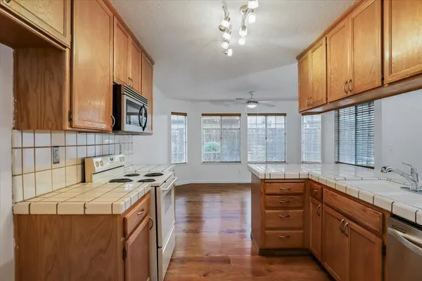 $569,000 | 1455 Busca Drive, Tracy, CA 95376