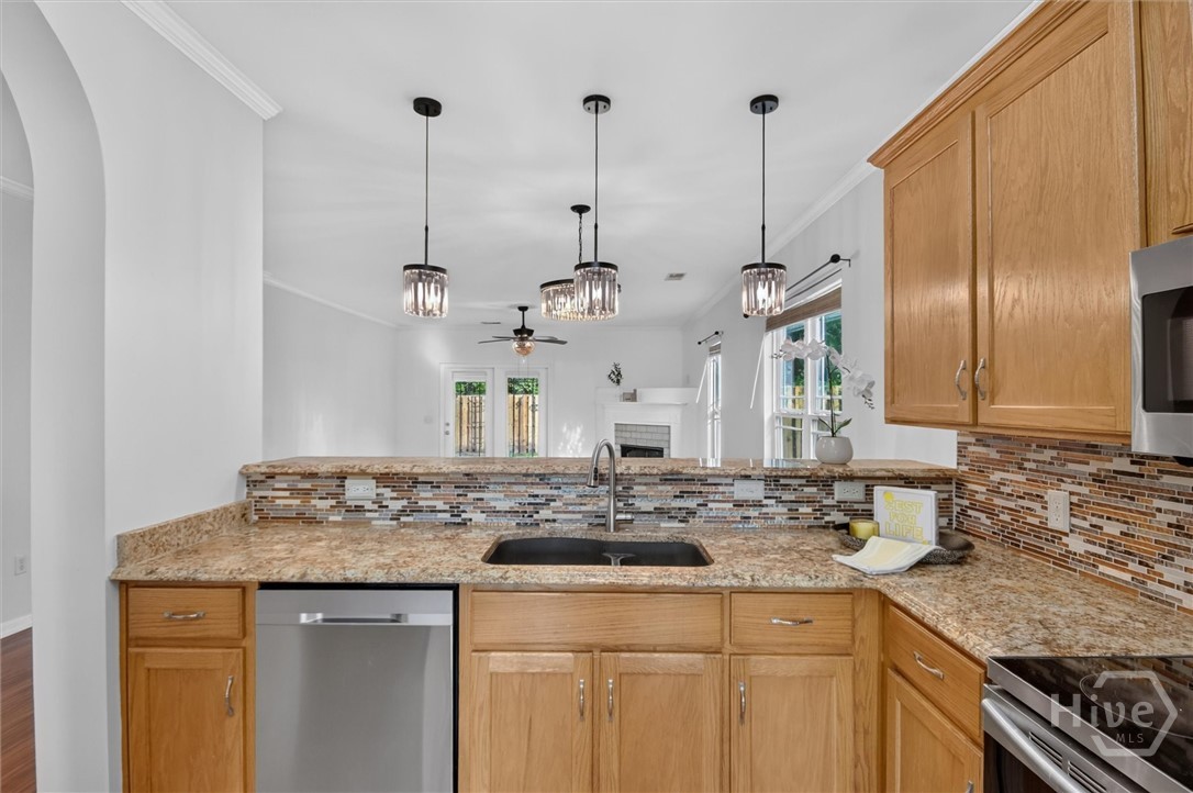 119 Pine View Crossing Pooler, GA 31322 - Photo 7 of 45 Kitchen