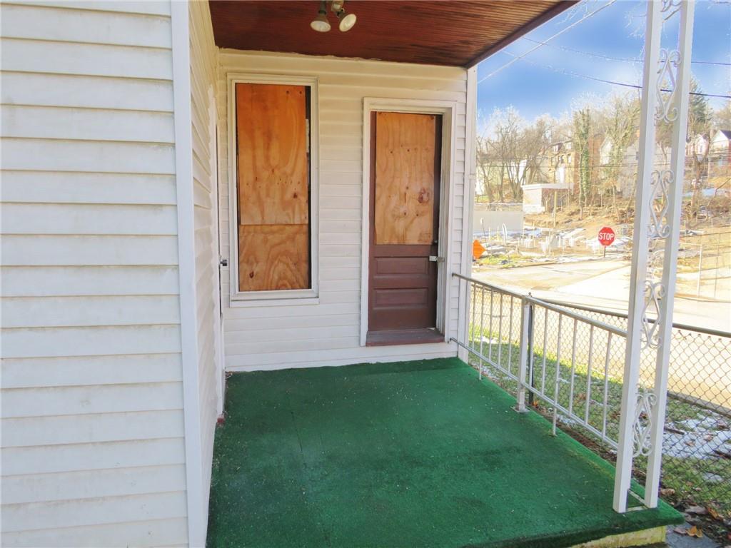 1019 Maple Street Pittsburgh, PA 15221 - Photo 9 of 32