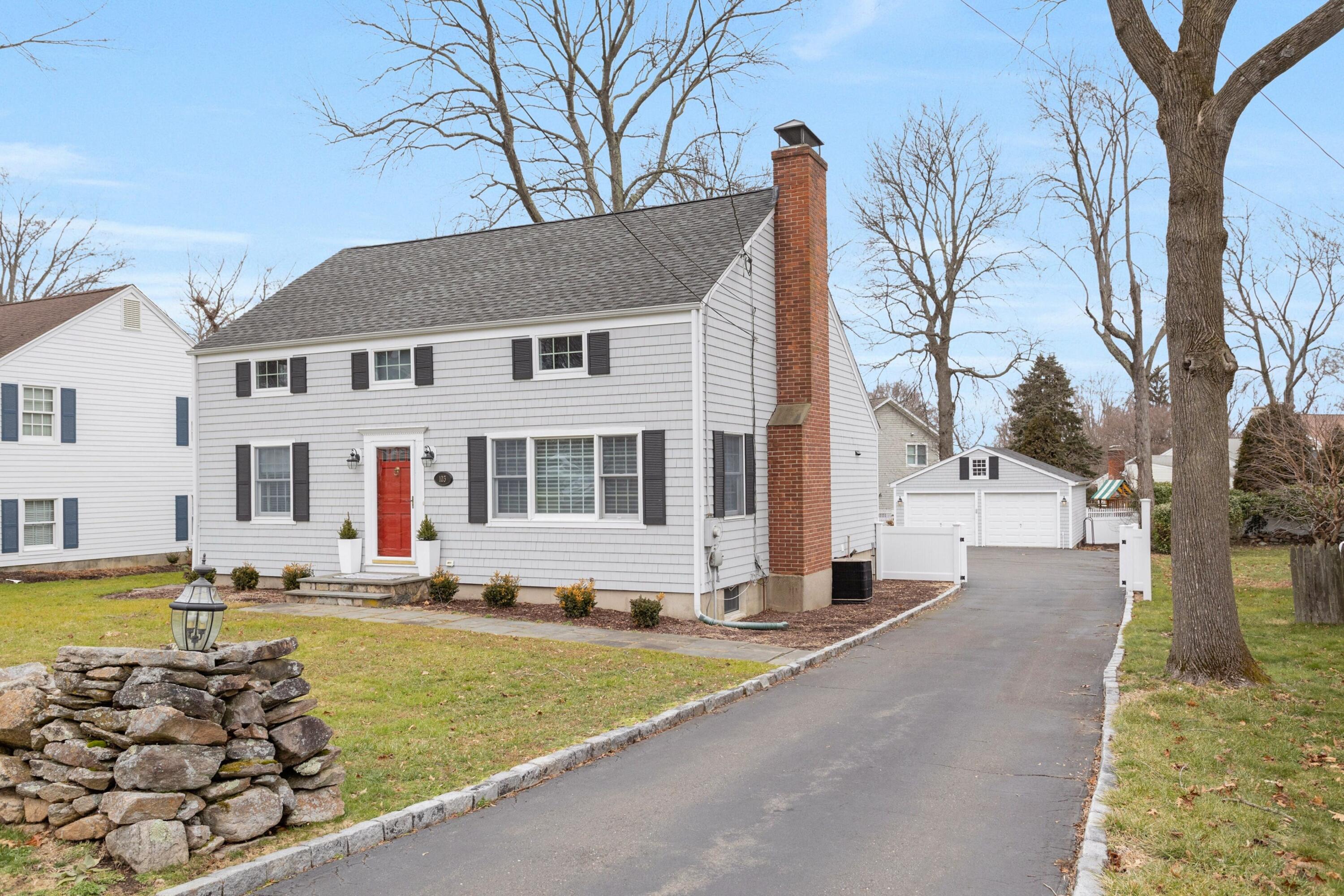 103 Hollow Tree Ridge Road Darien, CT 06820 - Photo 3 of 35