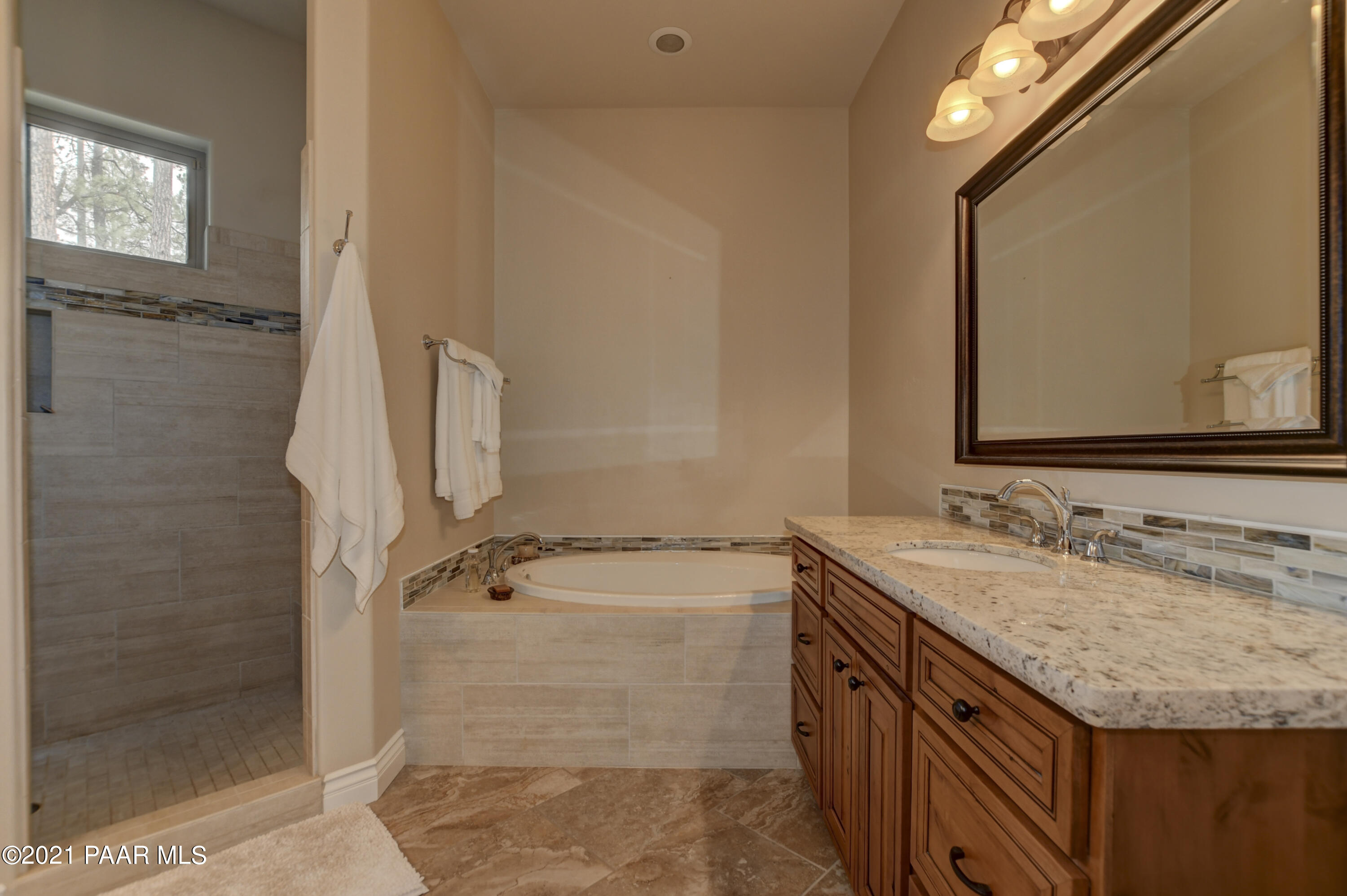 3295 East Walker Road Prescott, AZ 86303 - Photo 16 of 32 Master Bathroom 1