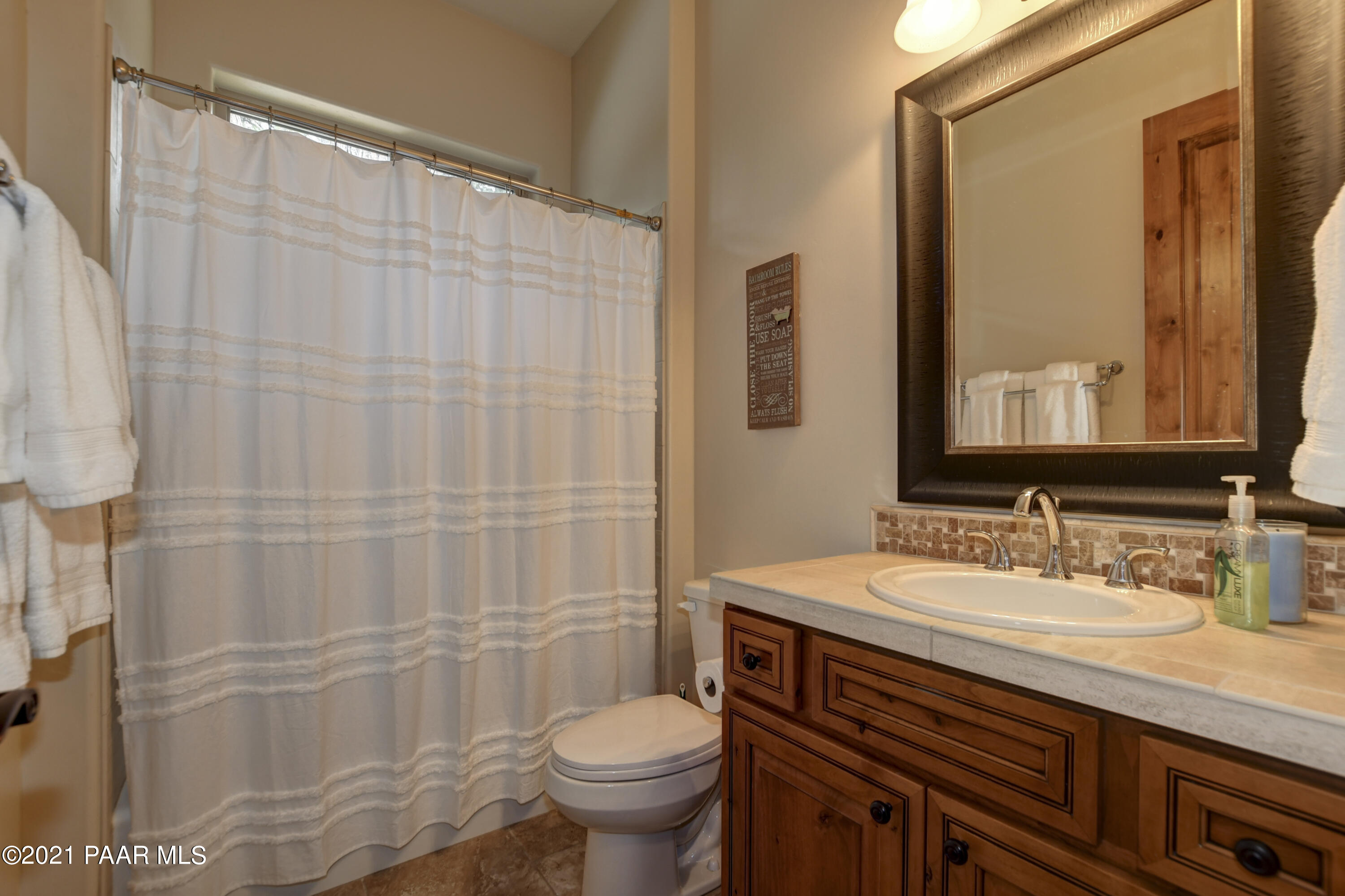 3295 East Walker Road Prescott, AZ 86303 - Photo 23 of 32 Guest Bathroom 1