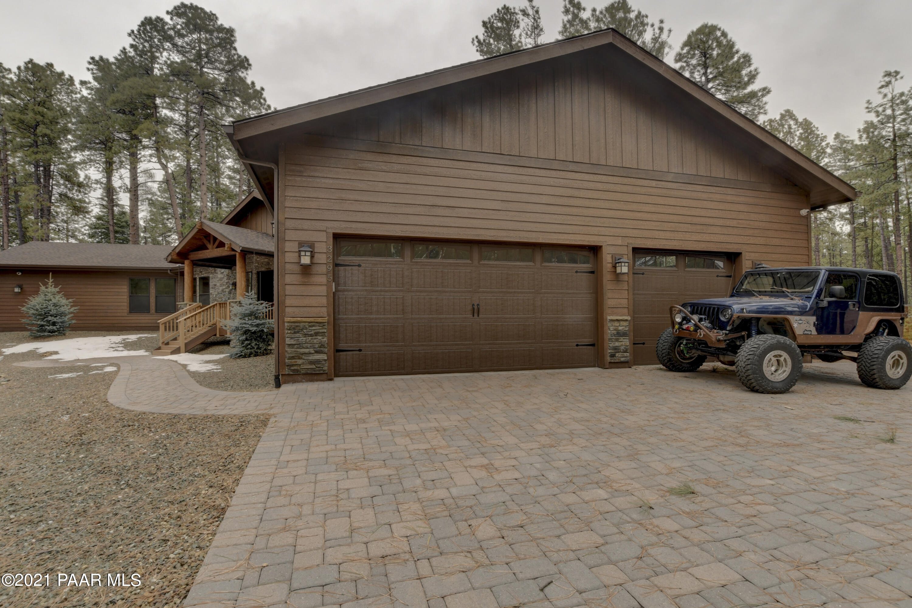 3295 East Walker Road Prescott, AZ 86303 - Photo 27 of 32 Garage View
