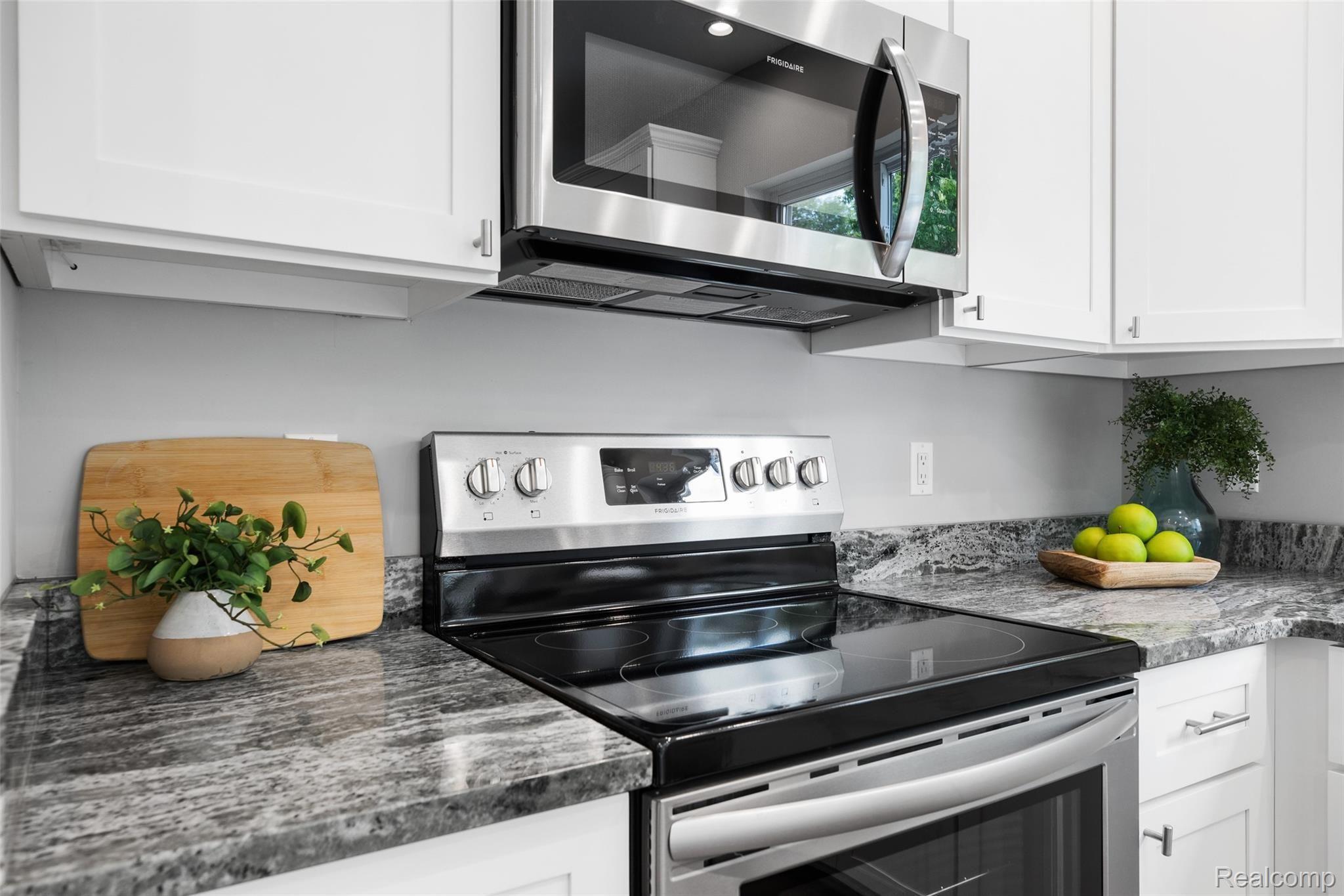 1133 Pratt Road Metamora, MI 48455 - Photo 14 of 41 Gorgeous Granite
