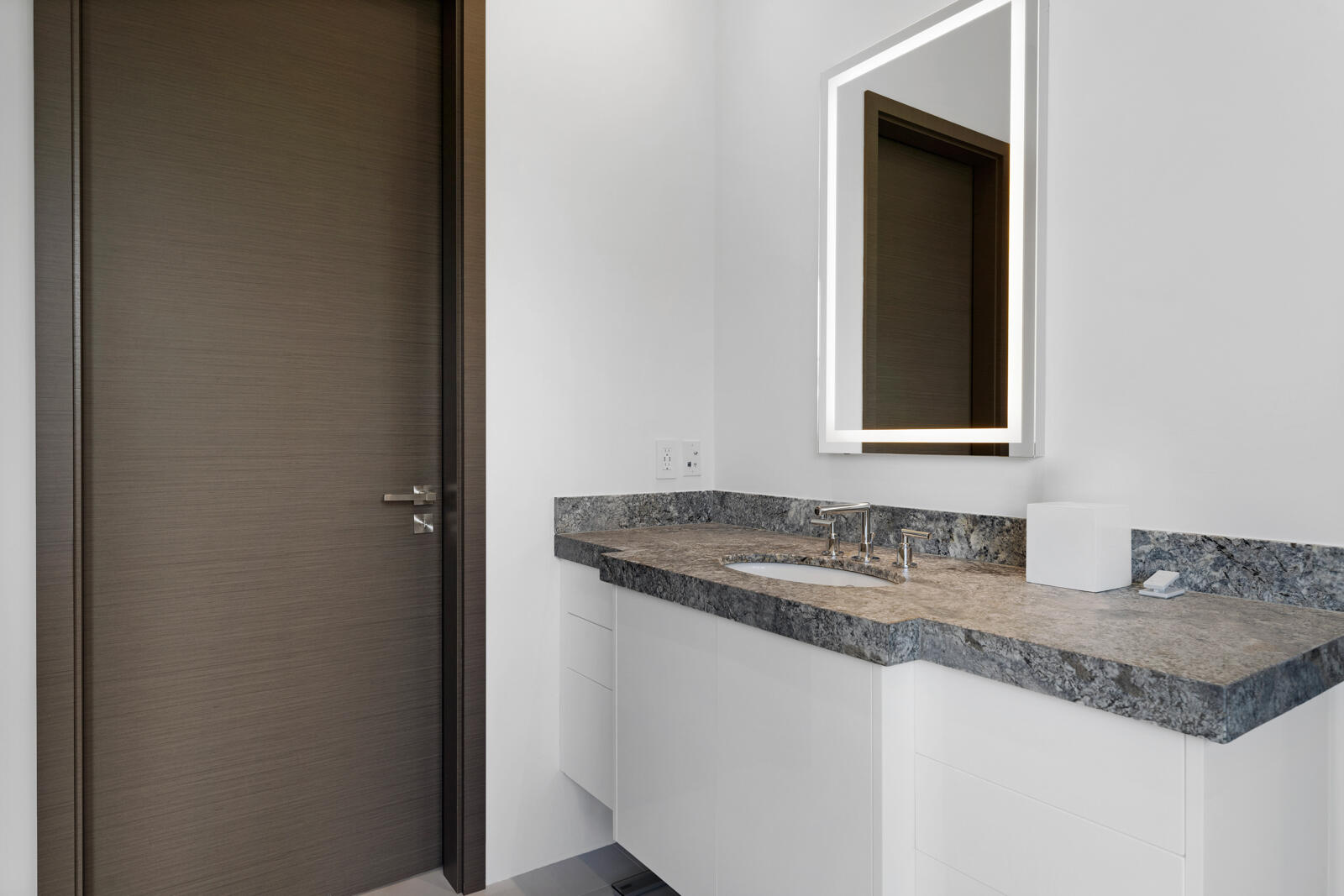 1900 Sabal Palm Drive Boca Raton, FL 33432 - Photo 34 of 74 034