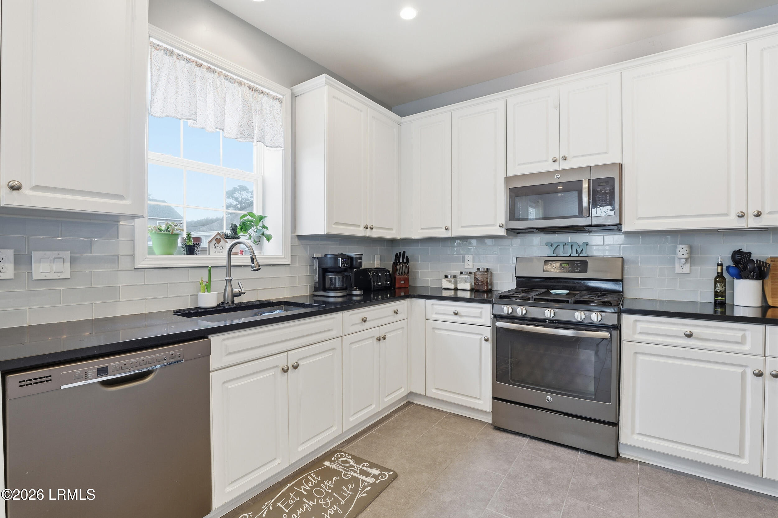 136 Regent Avenue Bluffton, SC 29910 - Photo 13 of 39 16_ecp_009