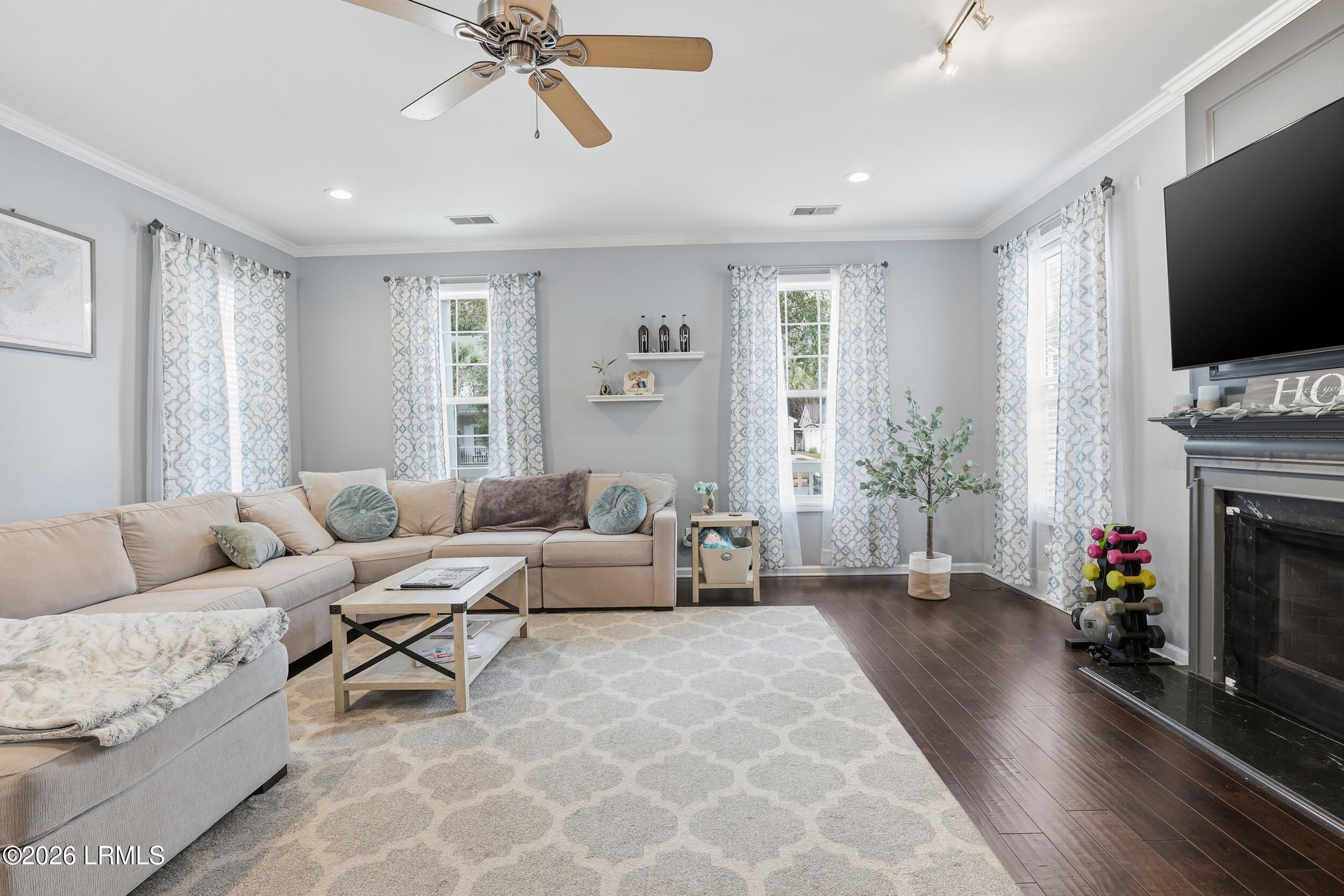 136 Regent Avenue Bluffton, SC 29910 - Photo 5 of 39 8_ecp_026