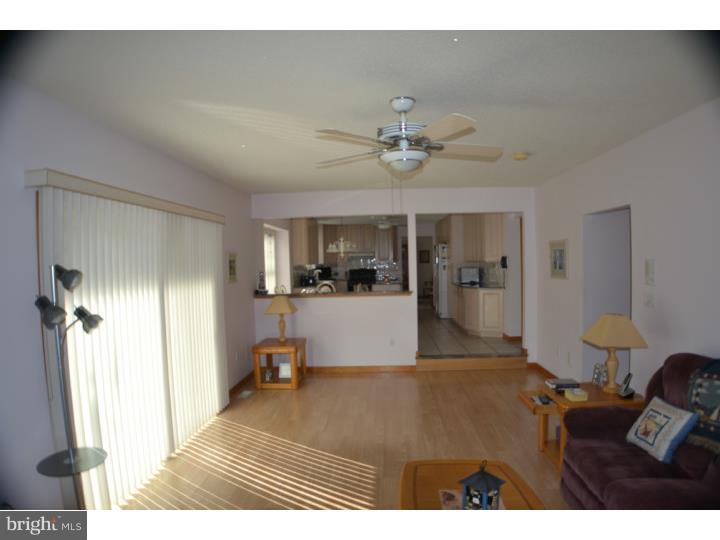 148 Oak Leaf Road Sicklerville, NJ 08081 - Photo 4 of 25 Family Room